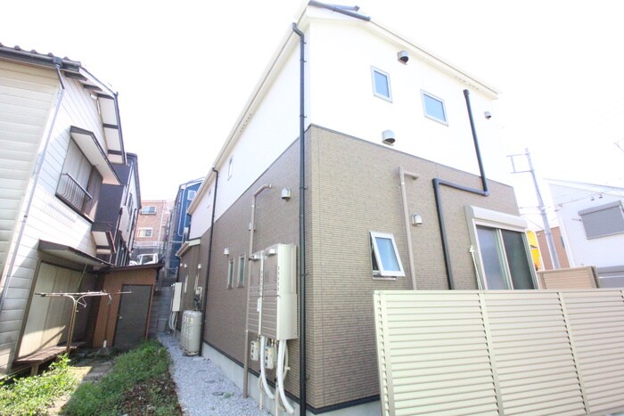 エクリュ－ズ横濱片倉町の物件外観写真