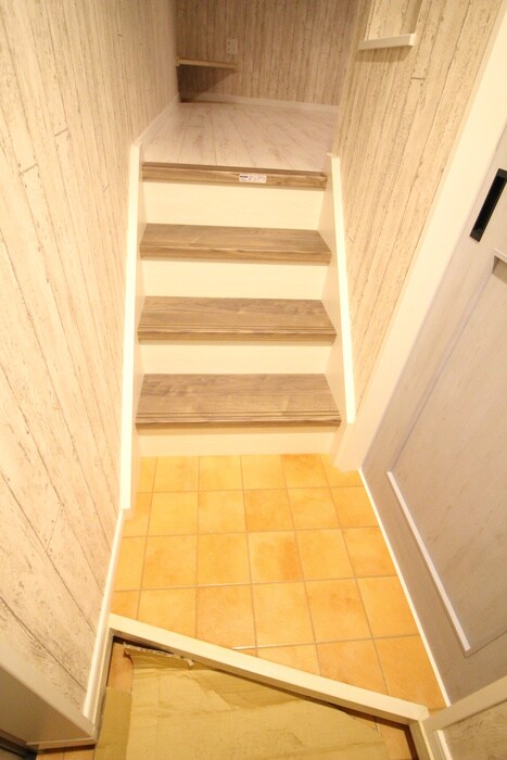 物件内観写真14　(玄関)