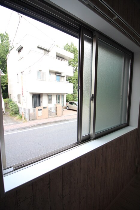 物件内観写真16　(室内からの展望)