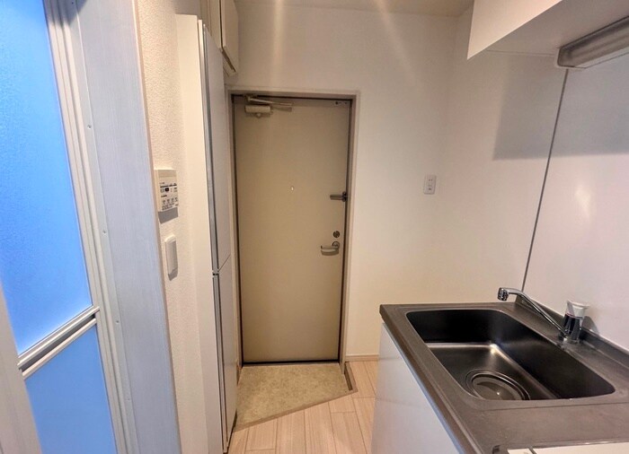 物件内観写真7　(玄関)