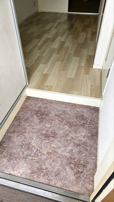 物件内観写真7　(玄関)