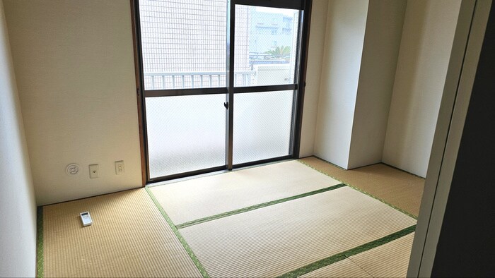 物件内観写真10　(居室)