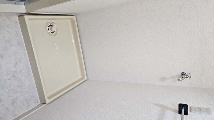 物件内観写真18　(洗濯機置場)