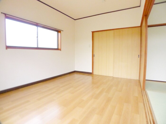 物件内観写真8　(居室)