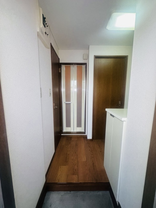 物件内観写真11　(玄関)