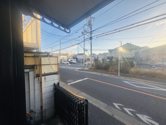 物件内観写真22　(室内からの展望)