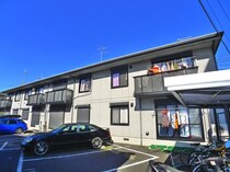 ＳＴ．ＲＥＧＩＳ　ＣＯＵＲＴＡの外観写真