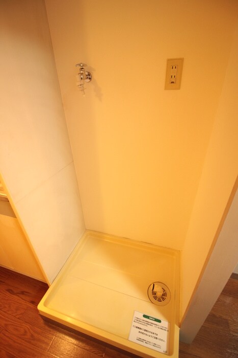 物件内観写真9　(洗濯機置場)