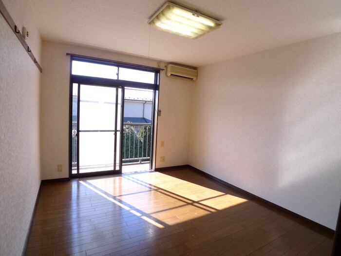 物件内観写真15　(居室)