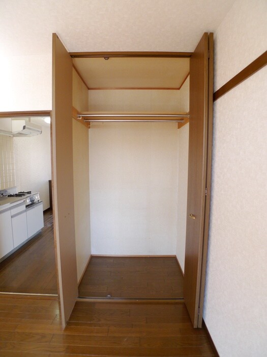 物件内観写真16　(収納)