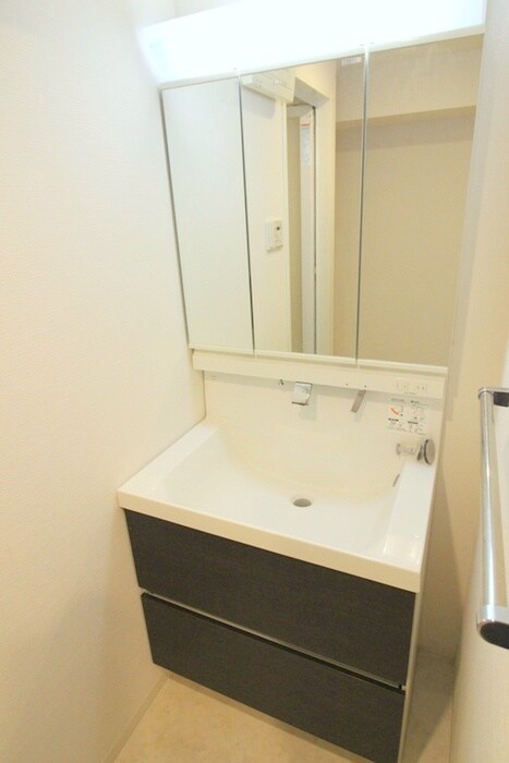 物件内観写真12　(洗面)