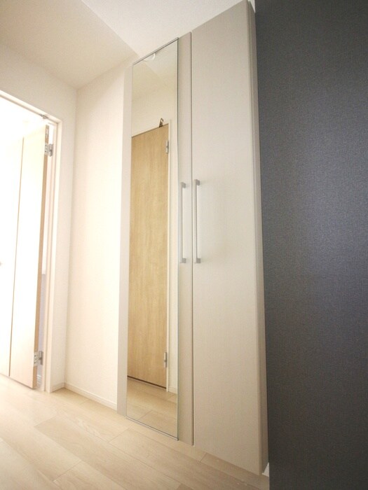 物件内観写真15　(靴箱)