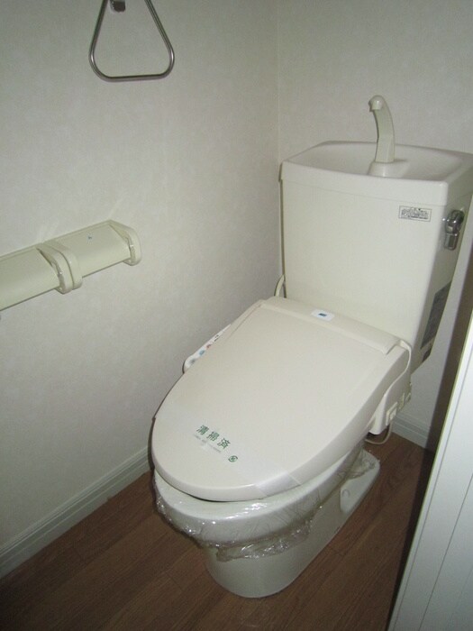 物件内観写真14　(トイレ)