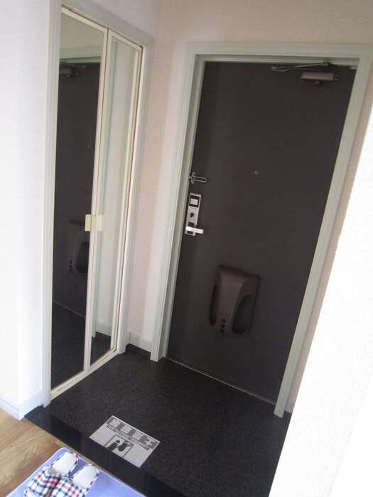 物件内観写真20　(玄関)