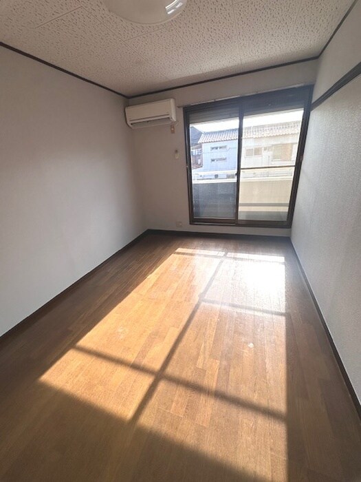 物件内観写真6　(居室)