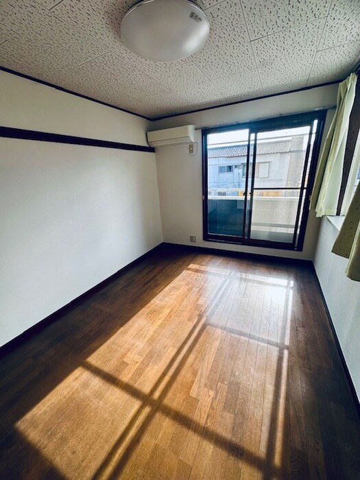 物件内観写真6　(居室)