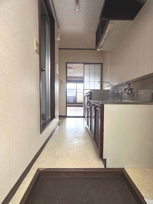 物件内観写真15　(玄関)