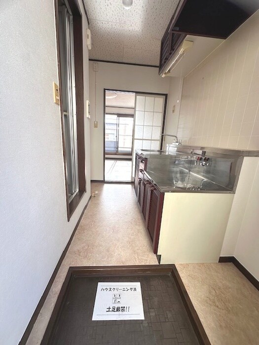 物件内観写真15　(玄関)