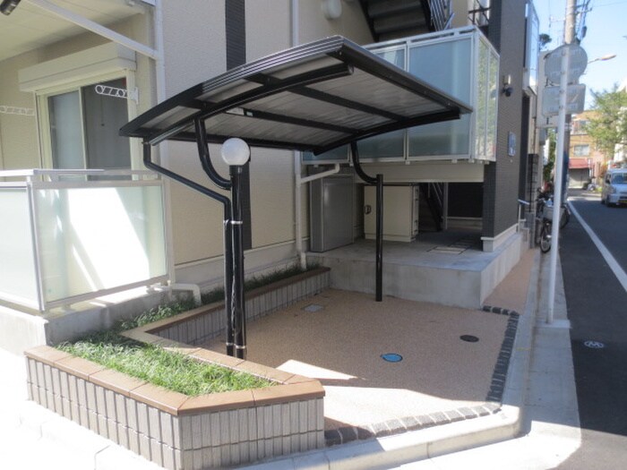 物件外観写真3　(駐輪場)