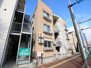 クローバーハウス外観写真