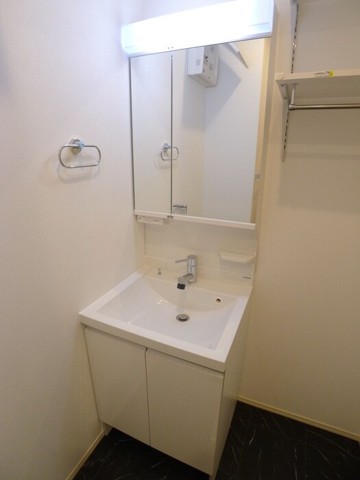 物件内観写真11　(洗面)