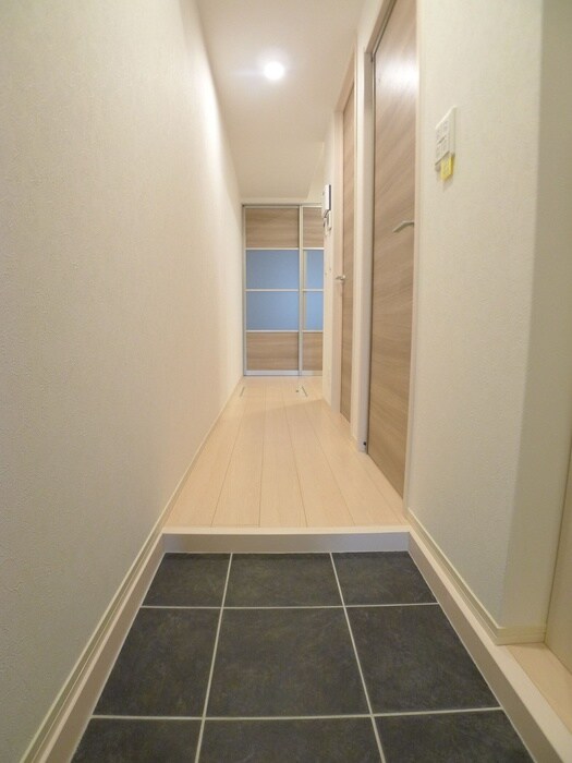 物件内観写真15　(廊下)