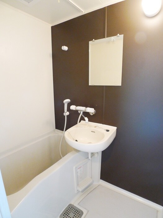 物件内観写真12　(バス／シャワールーム等)