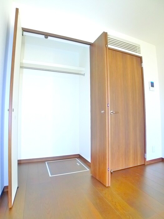 物件内観写真12　(収納)