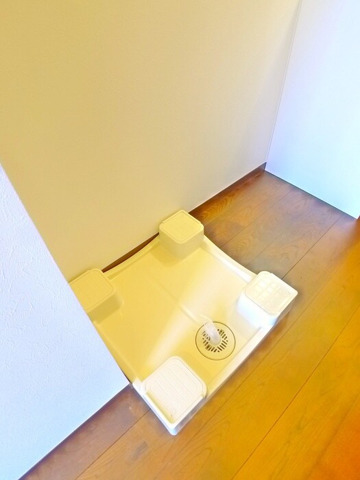 物件内観写真17　(洗濯機置場)