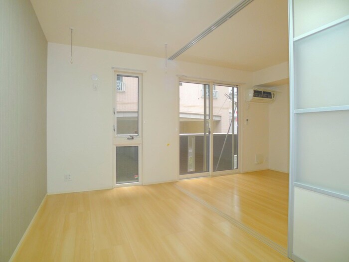 物件内観写真22　(居室)