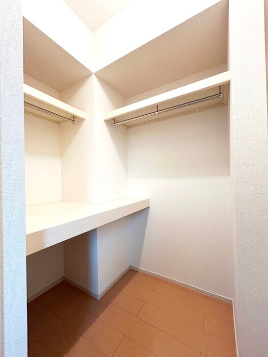 物件内観写真15　(収納)