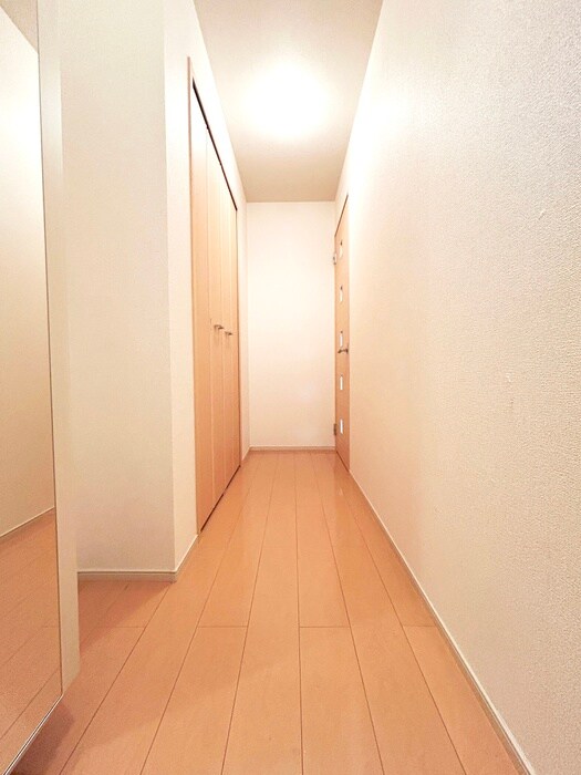 物件内観写真16　(廊下)