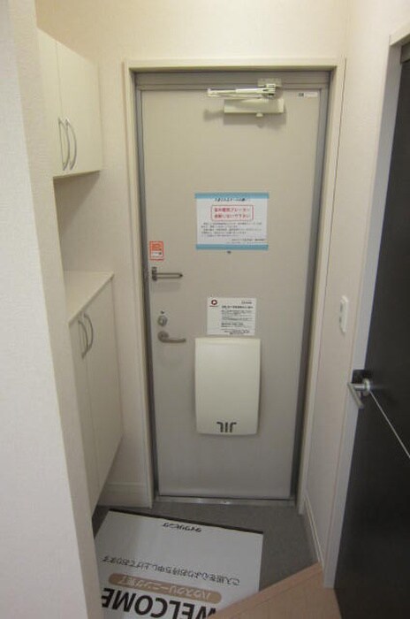物件内観写真15　(玄関)