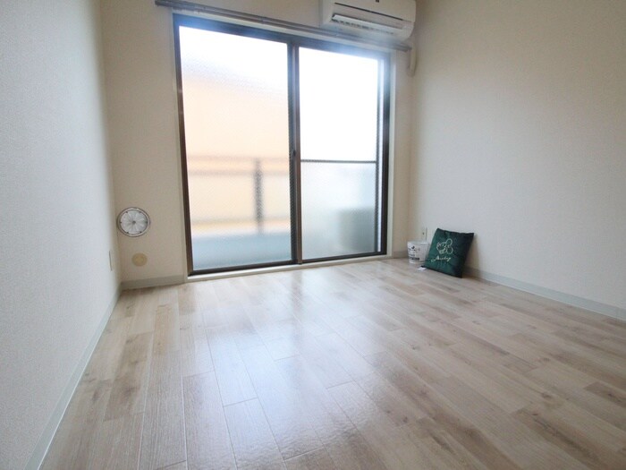 物件内観写真6　(居室)