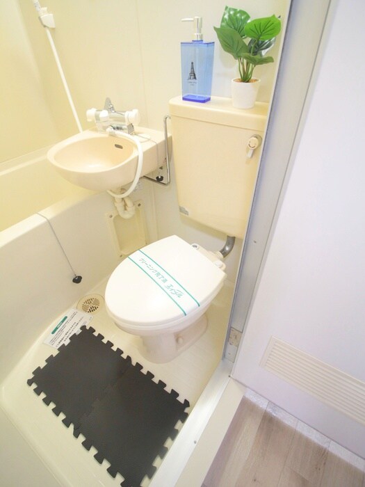 物件内観写真12　(トイレ)