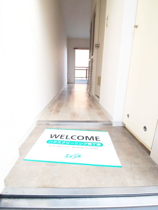 物件内観写真16　(玄関)