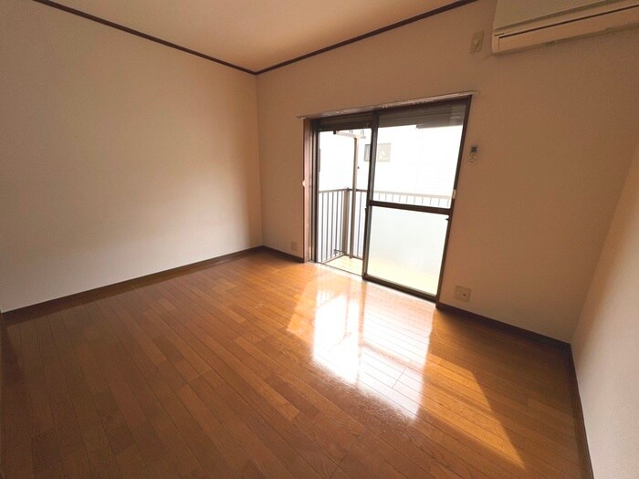 物件内観写真10　(居室)