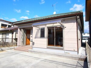 七里貸家　2号棟外観写真