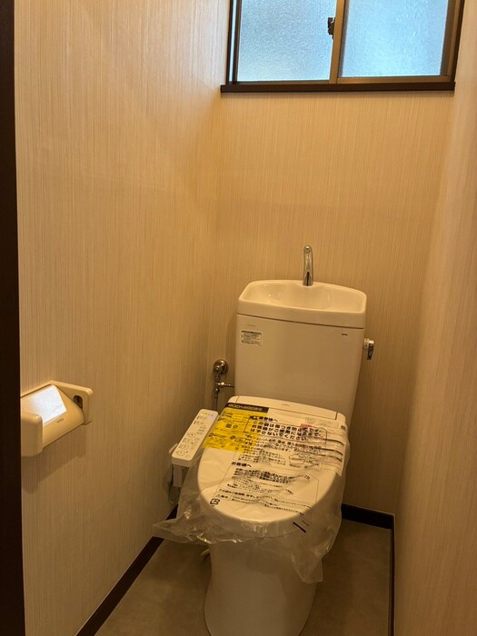 物件内観写真11　(トイレ)