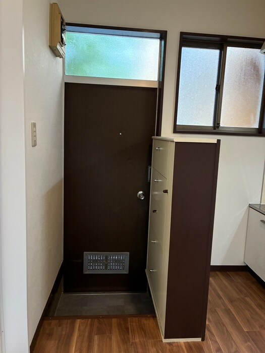 物件内観写真15　(玄関)