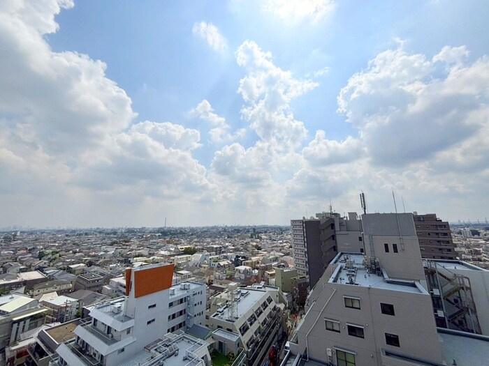 物件内観写真14　(室内からの展望)