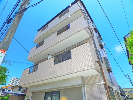 カ－サソレイユ六木外観写真