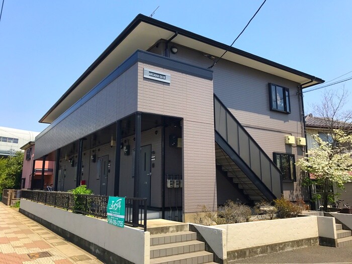 物件外観写真3　(エントランス部分)