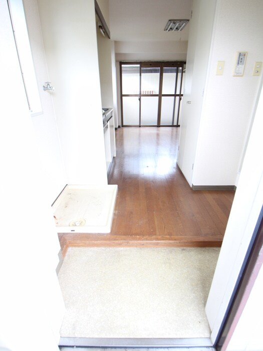 物件内観写真15　(玄関)