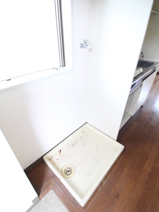 物件内観写真17　(洗濯機置場)