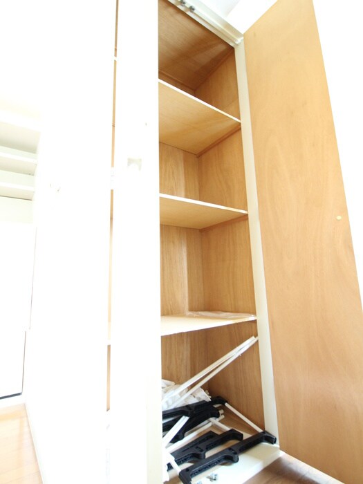 物件内観写真18　(収納)