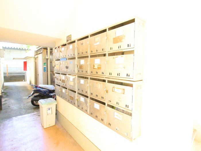 物件外観写真4　(建物設備)