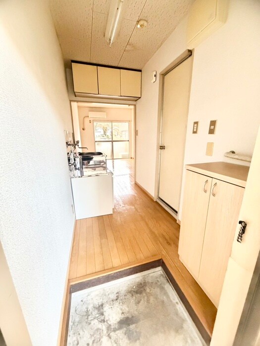 物件内観写真14　(玄関)