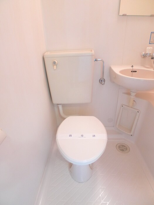 物件内観写真12　(トイレ)