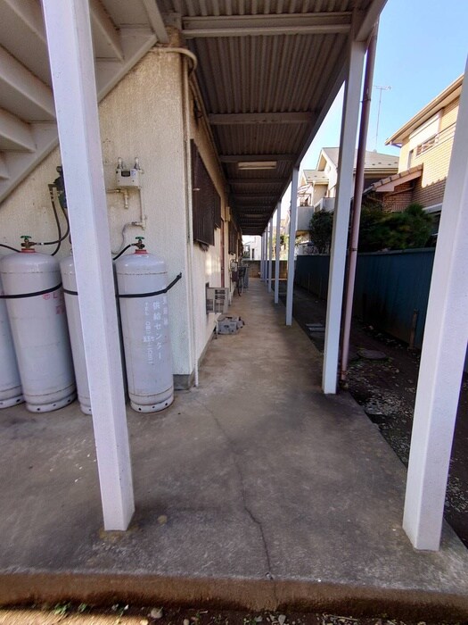 物件外観写真4　(エントランス部分)